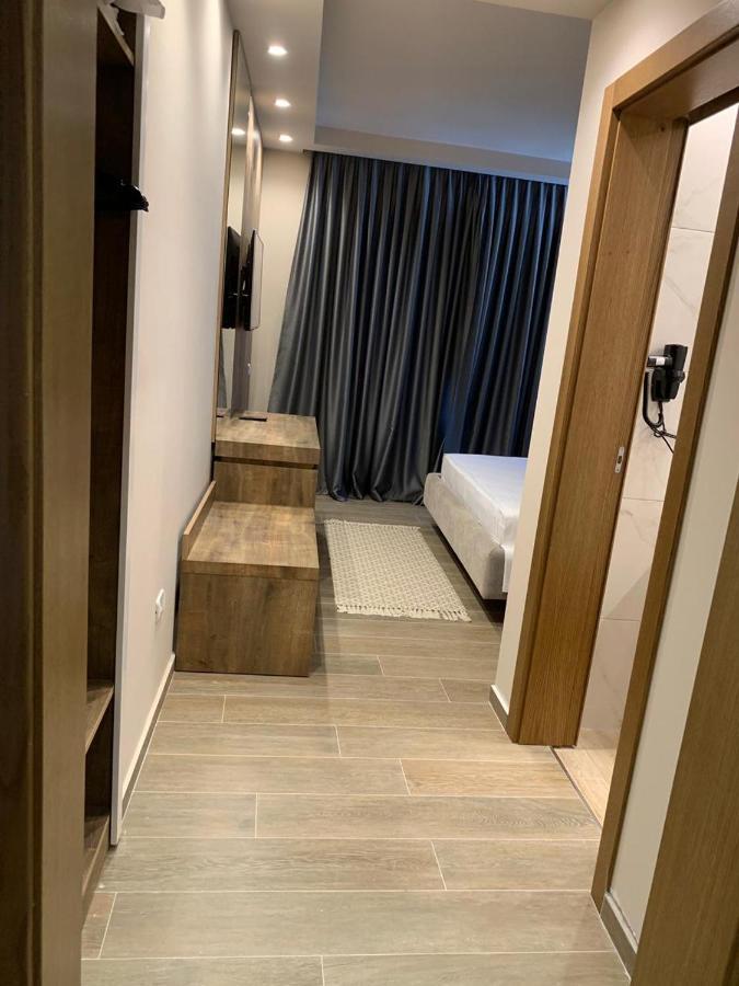 Hotel Kristera Влёра Экстерьер фото