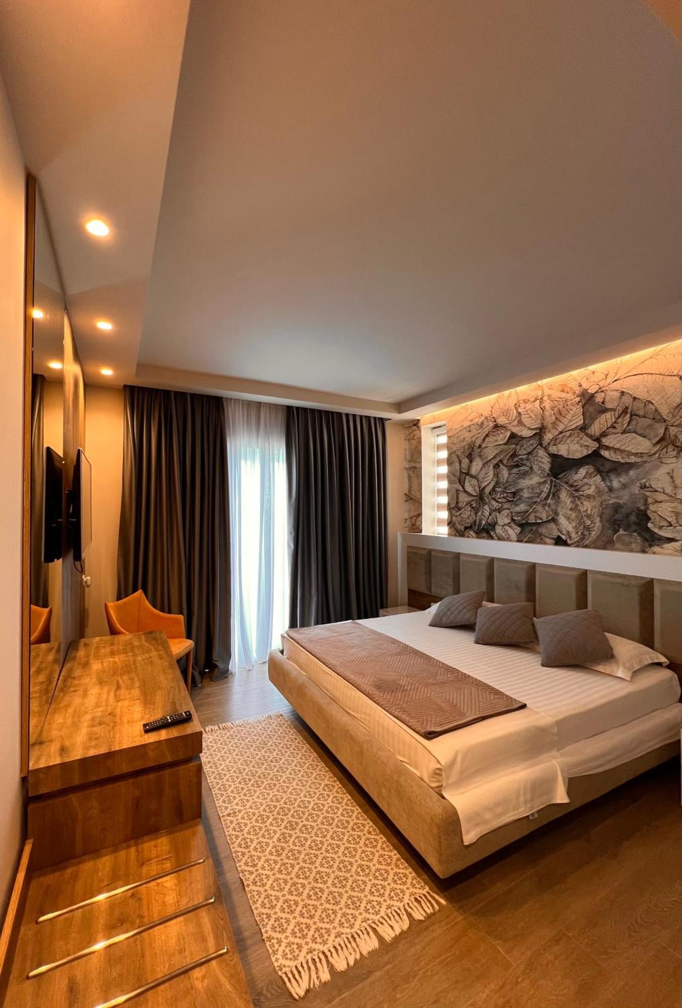 Hotel Kristera Влёра Экстерьер фото