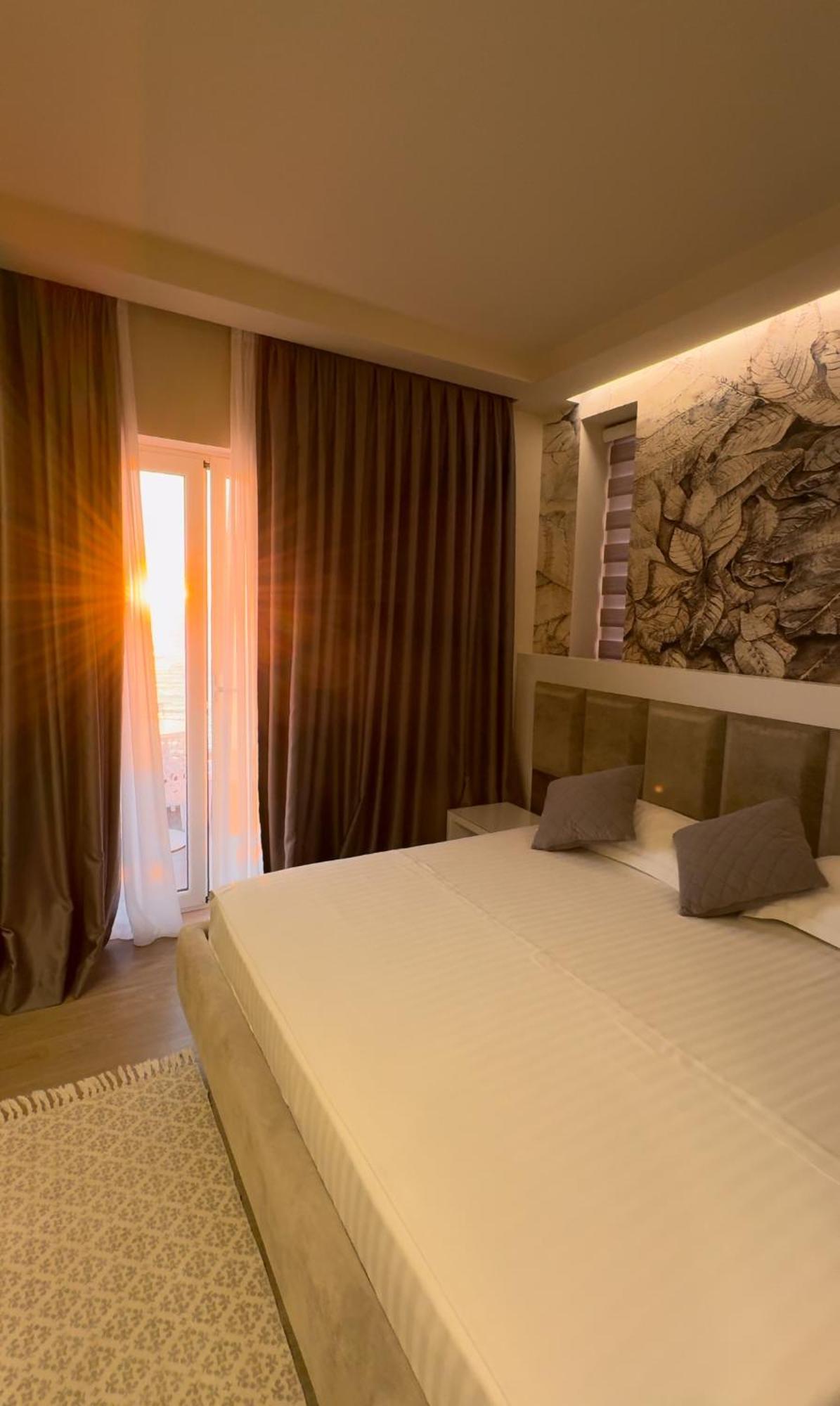 Hotel Kristera Влёра Экстерьер фото