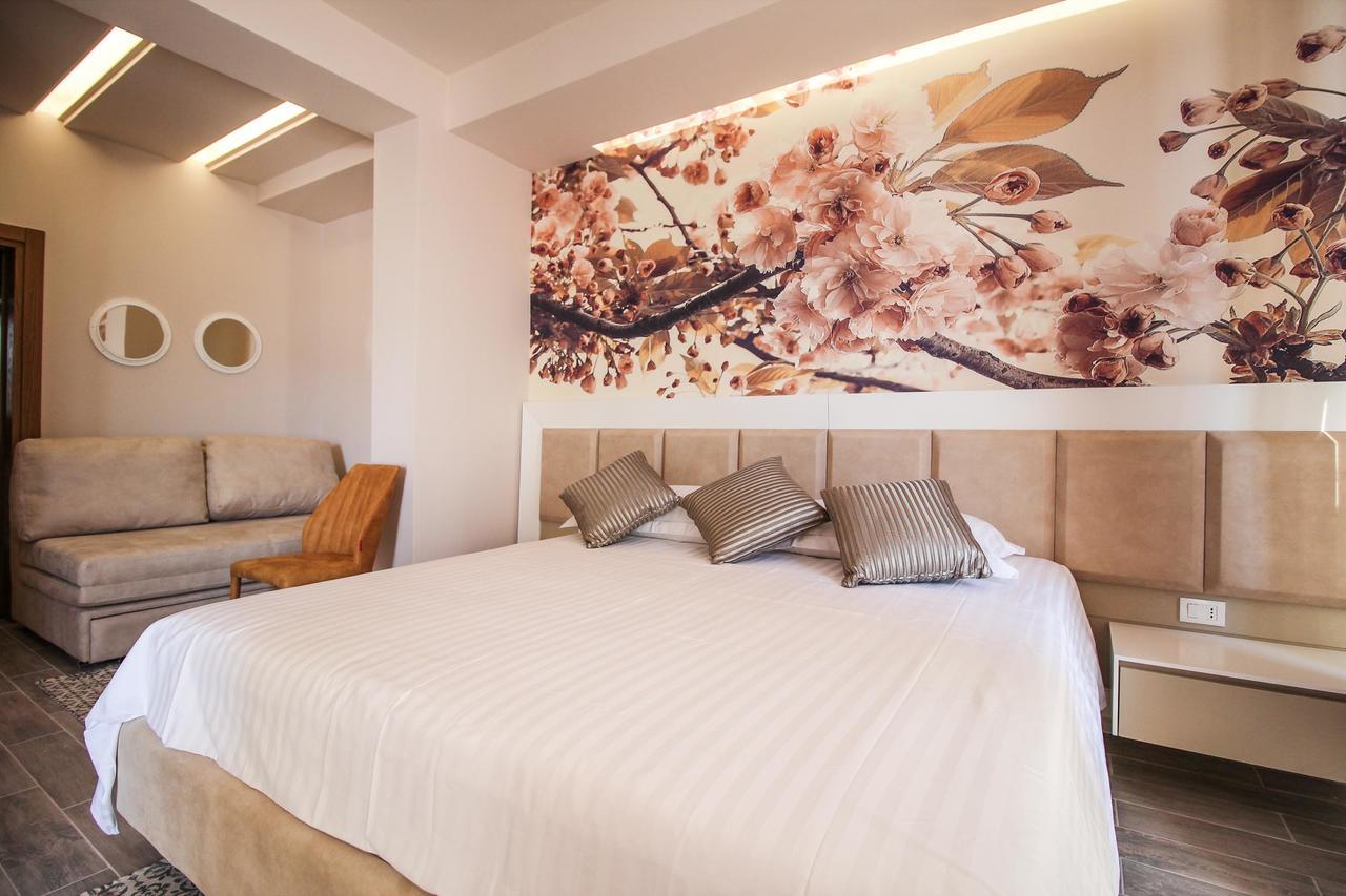 Hotel Kristera Влёра Экстерьер фото