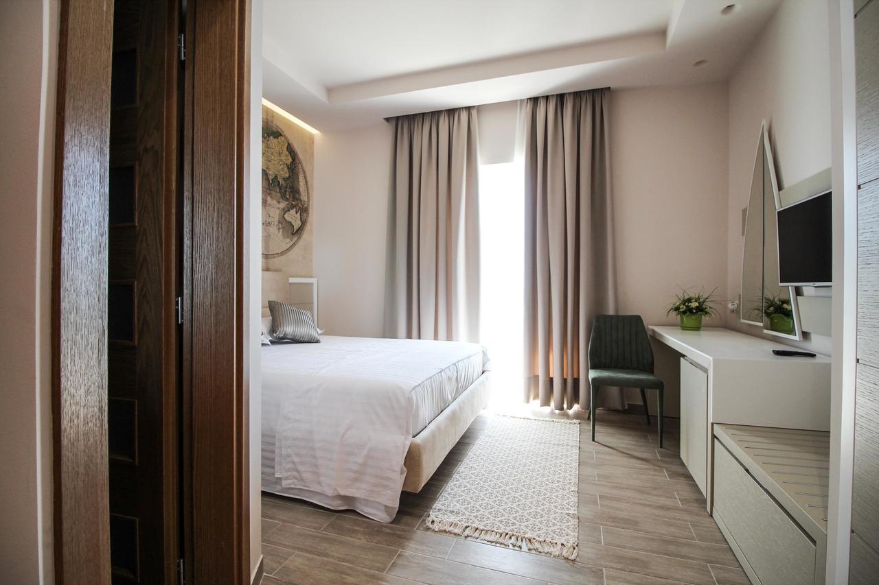 Hotel Kristera Влёра Экстерьер фото